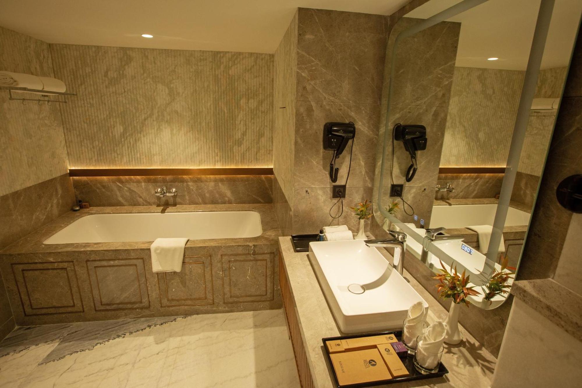 Hotel Arista By Ambition Guwahati Zewnętrze zdjęcie